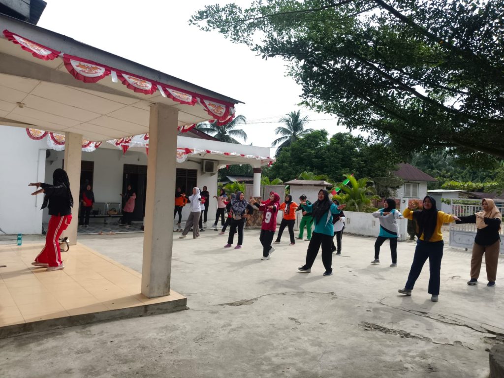 Puskesmas Air Batu Gelar Senam Prolanis untuk Tingkatkan Kebugaran dan Kesehatan Lansia