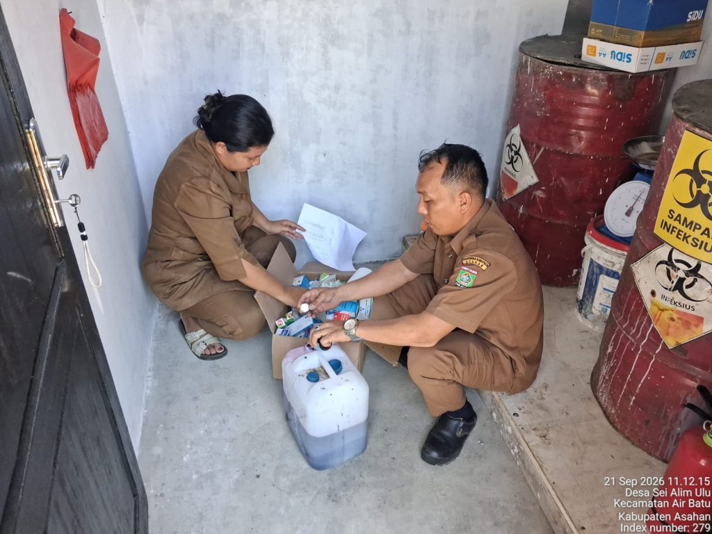 UPTD Puskesmas Air Batu Laksanakan Pemusnahan Obat Kedaluwarsa